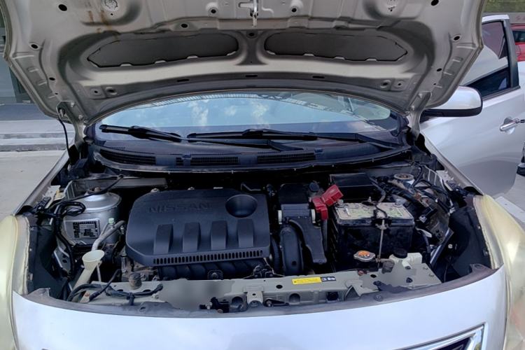 Used Nissan Sunny 2011 1.5XL Manual Deluxe Edition Engine Bay