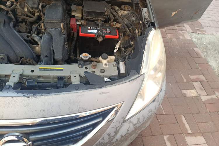 Used Nissan Sunny 2011 1.5XE Manual Comfort Edition Engine Bay Left