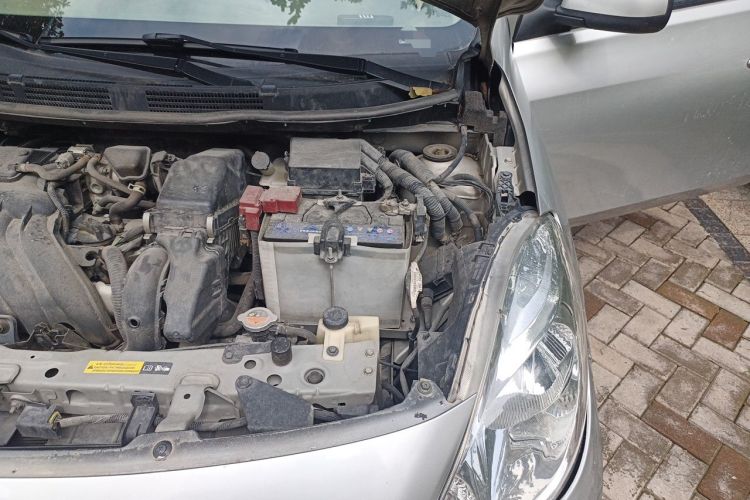 Used Nissan Sunny 2011 1.5XE Manual Comfort Edition Engine Bay Left