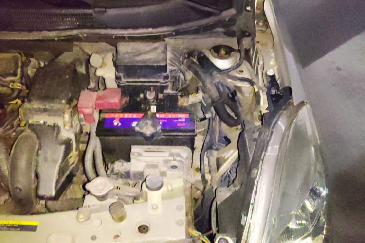 Used Nissan Sunny 2011 1.5XE CVT Comfort Edition Engine Bay Left