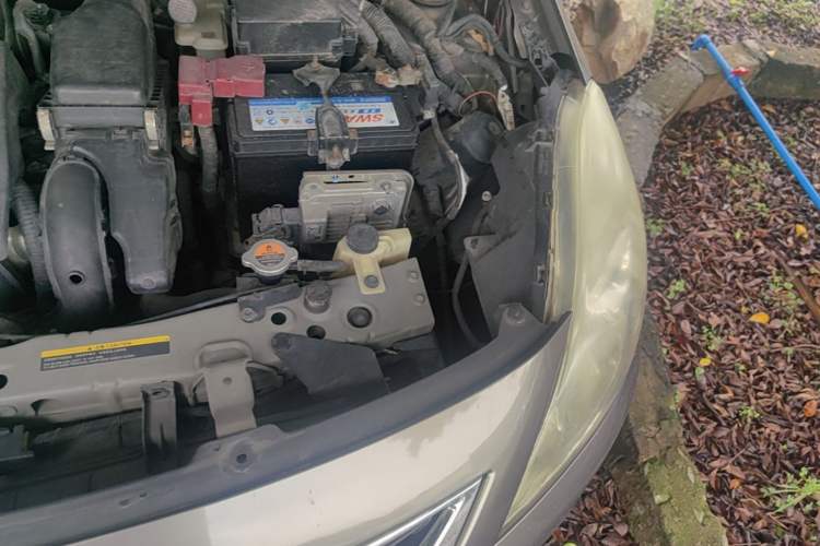 Used Nissan Sunny 2011 1.5XL CVT Luxury Edition Engine Bay Left