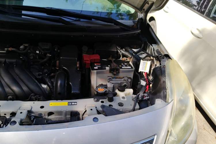 Used Nissan Sunny 2011 1.5XE CVT Comfort Edition Engine Bay Left