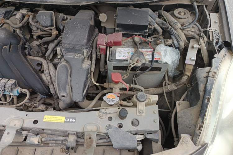 Used Nissan Sunny 2011 1.5XE Manual Comfort Edition Engine Bay Left