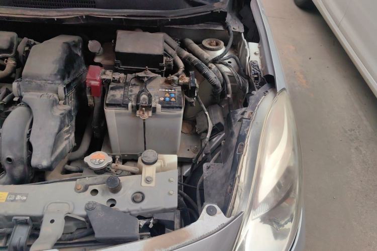 Used Nissan Sunny 2011 1.5XE Manual Comfort Edition Engine Bay Left