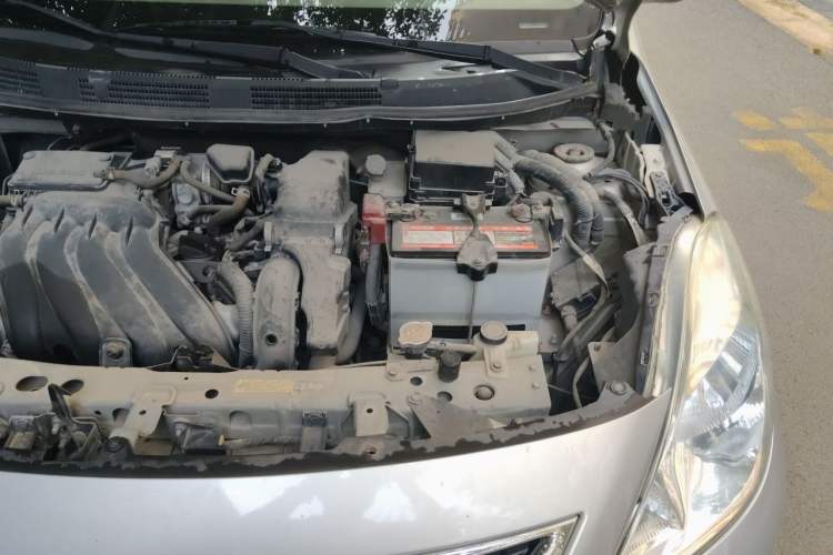 Used Nissan Sunny 2011 1.5XE Manual Comfort Edition Engine Bay Left