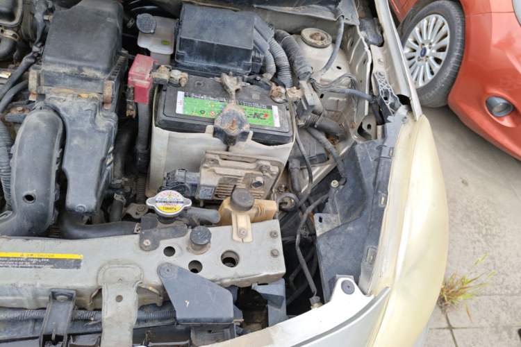 Used Nissan Sunny 2011 1.5XE CVT Comfort Edition Engine Bay Left