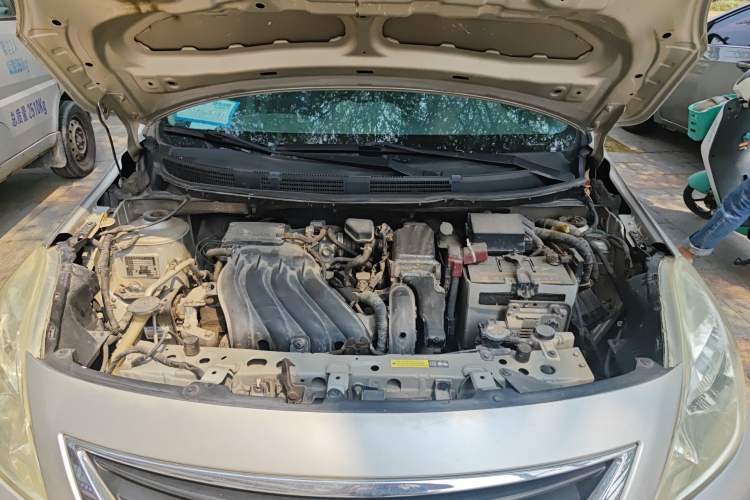 Used Nissan Sunny 2011 1.5XE CVT Comfort Edition Engine Bay