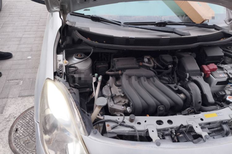 Used Nissan Sunny 2011 1.5XE CVT Comfort Edition Engine Bay Right