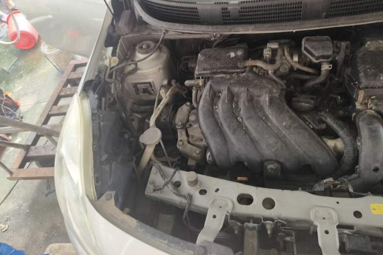 Used Nissan Sunny 2011 1.5XE Manual Comfort Edition Engine Bay Right