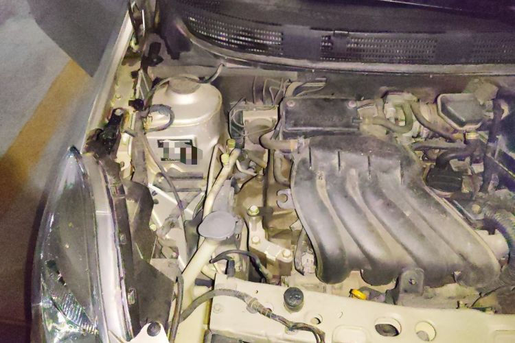 Used Nissan Sunny 2011 1.5XE CVT Comfort Edition Engine Bay Right