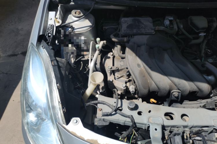 Used Nissan Sunny 2011 1.5XE CVT Comfort Edition Engine Bay Right