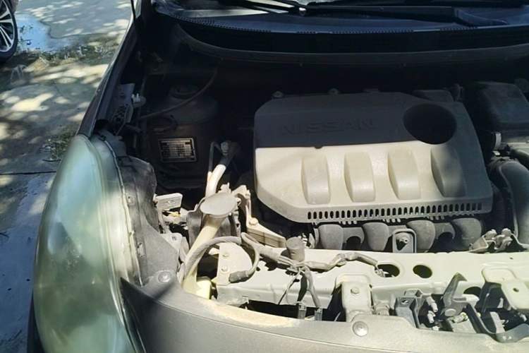 Used Nissan Sunny 2011 1.5XL Manual Deluxe Edition Engine Bay Right