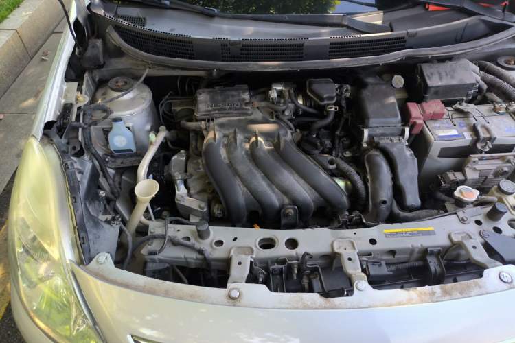 Used Nissan Sunny 2011 1.5XE CVT Comfort Edition Engine Bay Right
