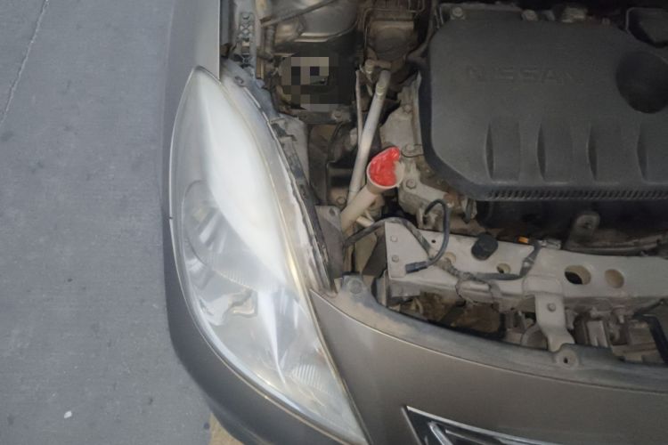 Used Nissan Sunny 2011 1.5XV CVT Deluxe Edition Engine Bay Right