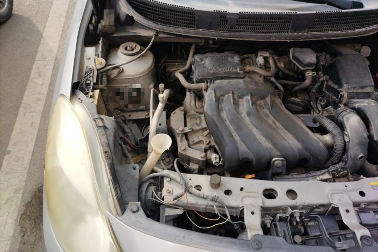 Used Nissan Sunny 2011 1.5XE Manual Comfort Edition Engine Bay Right