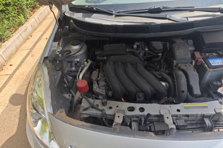 Used Nissan Sunny 2011 1.5XE CVT Comfort Edition Engine Bay Right