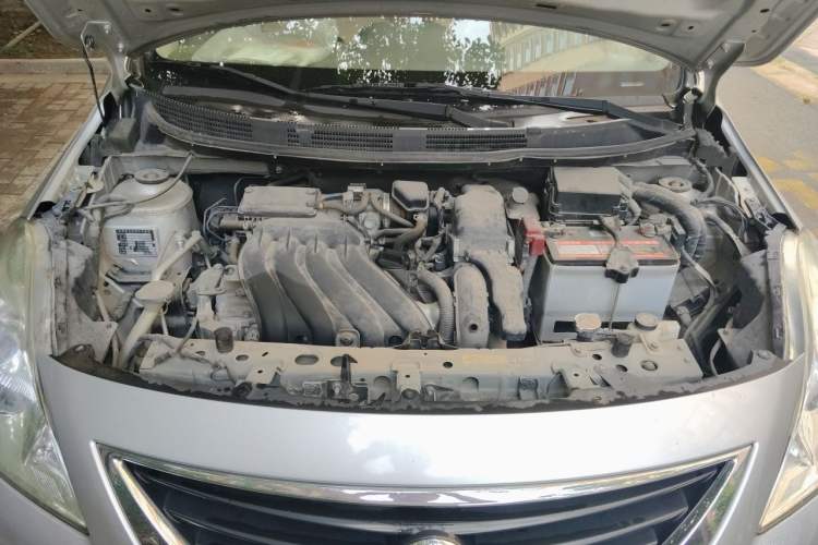 Used Nissan Sunny 2011 1.5XE Manual Comfort Edition Engine Bay