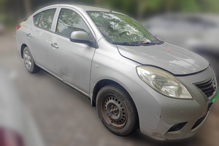 Used Nissan Sunny 2011 1.5XE CVT Comfort Edition Front Right 45 Deg