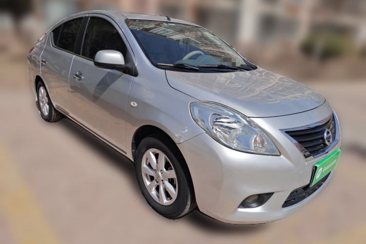 Used Nissan Sunny 2011 1.5XV Manual Luxury Edition Front Right 45 Deg