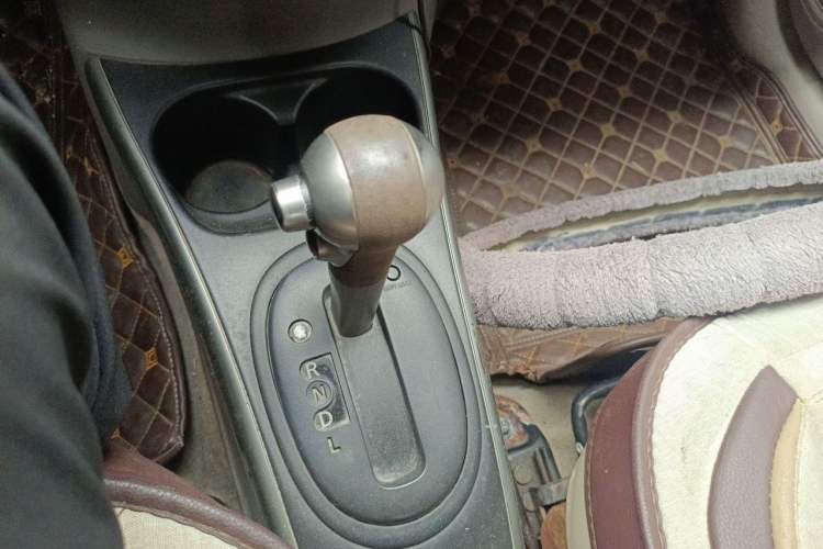 Used Nissan Sunny 2011 1.5XL CVT Luxury Edition Gear Lever