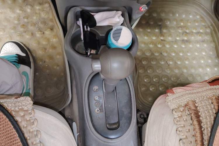 Used Nissan Sunny 2011 1.5XE CVT Comfort Edition Gear Lever