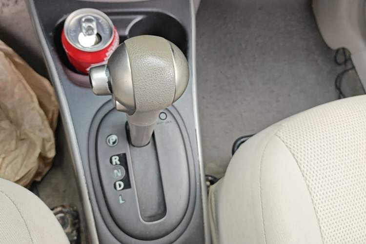 Used Nissan Sunny 2011 1.5XL CVT Luxury Edition Gear Lever