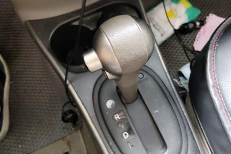 Used Nissan Sunny 2011 1.5XL CVT Luxury Edition Gear Lever