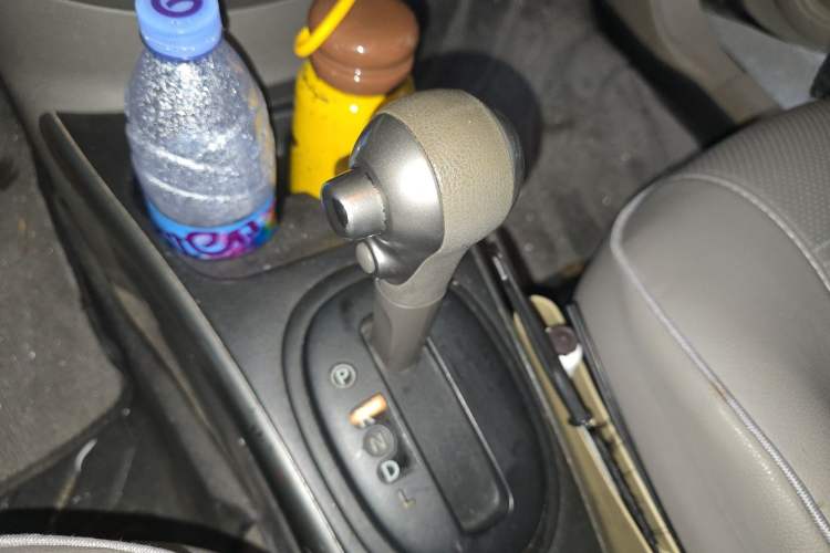 Used Nissan Sunny 2011 1.5XL CVT Luxury Edition Gear Lever