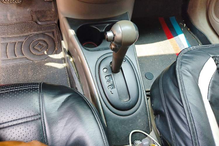 Used Nissan Sunny 2011 1.5XL CVT Luxury Edition Gear Lever