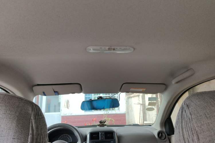Used Nissan Sunny 2011 1.5XE Manual Comfort Edition Headliner