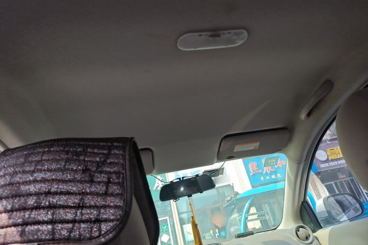 Used Nissan Sunny 2011 1.5XE Manual Comfort Edition Headliner