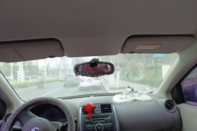 Used Nissan Sunny 2011 1.5XE Manual Comfort Edition Headliner
