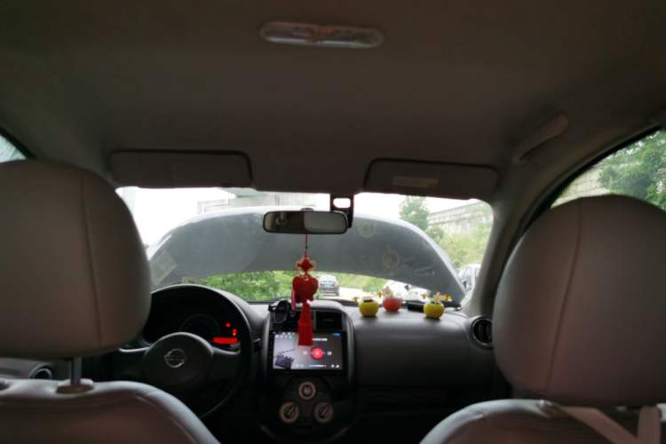 Used Nissan Sunny 2011 1.5XE Manual Comfort Edition Headliner