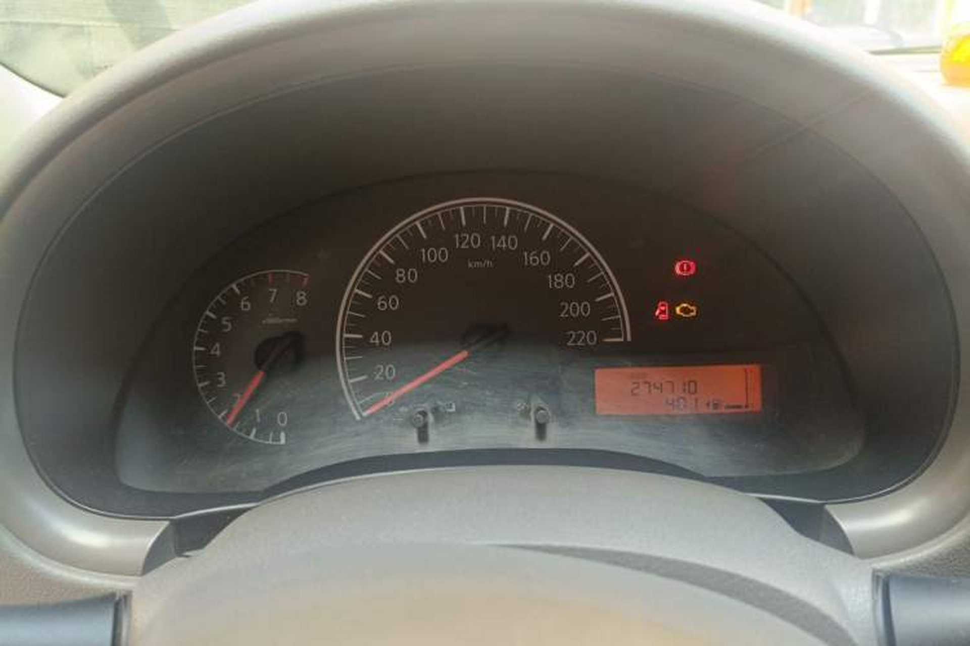Used Nissan Sunny 2011 1.5XE Manual Comfort Edition Instrument Cluster