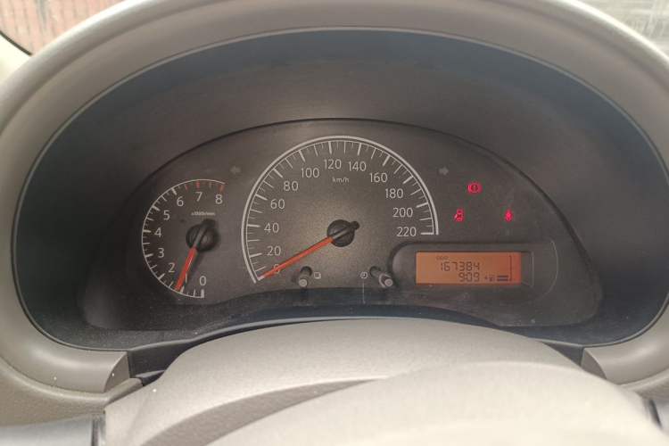 Used Nissan Sunny 2011 1.5XE Manual Comfort Edition Instrument Cluster