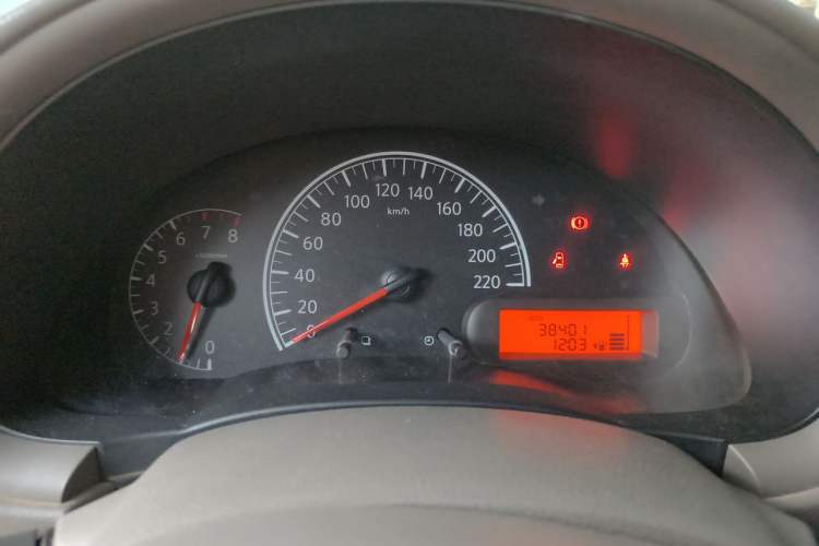 Used Nissan Sunny 2011 1.5XE Manual Comfort Edition Instrument Cluster