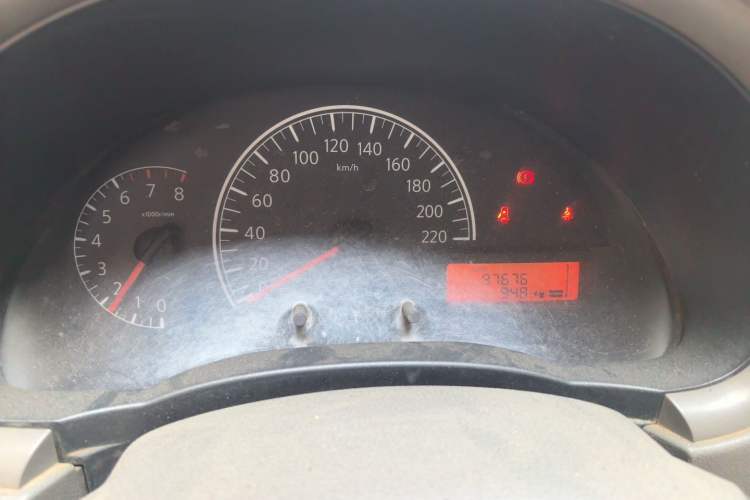 Used Nissan Sunny 2011 1.5XE Manual Comfort Edition Instrument Cluster
