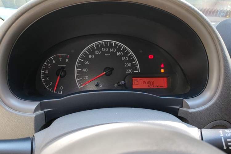 Used Nissan Sunny 2011 1.5XE CVT Comfort Edition Instrument Cluster