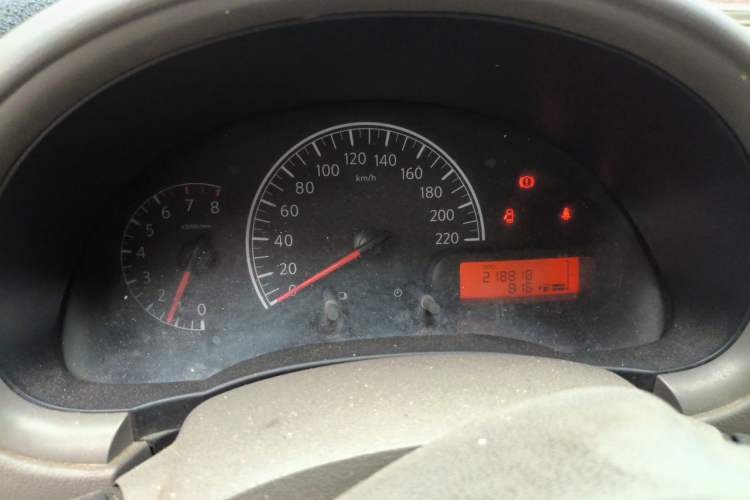 Used Nissan Sunny 2011 1.5XE Manual Comfort Edition Instrument Cluster