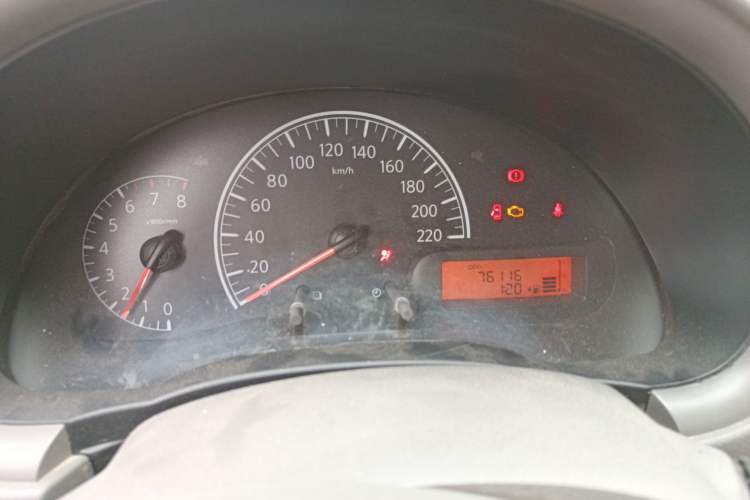 Used Nissan Sunny 2011 1.5XE Manual Comfort Edition Instrument Cluster