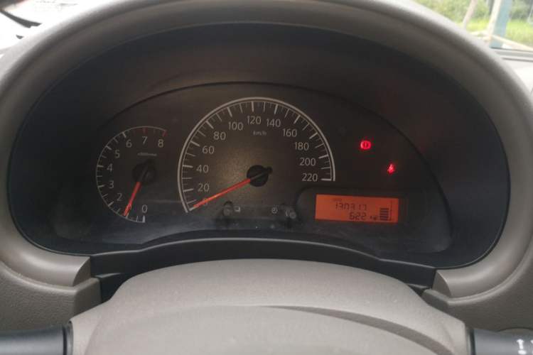 Used Nissan Sunny 2011 1.5XE Manual Comfort Edition Instrument Cluster