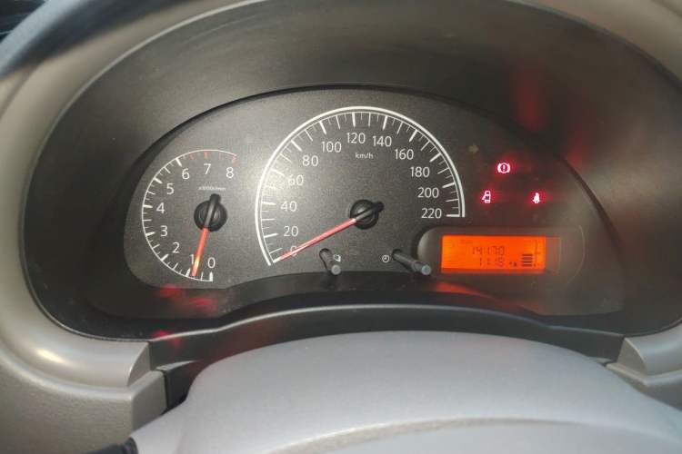 Used Nissan Sunny 2011 1.5XE Manual Comfort Edition Instrument Cluster