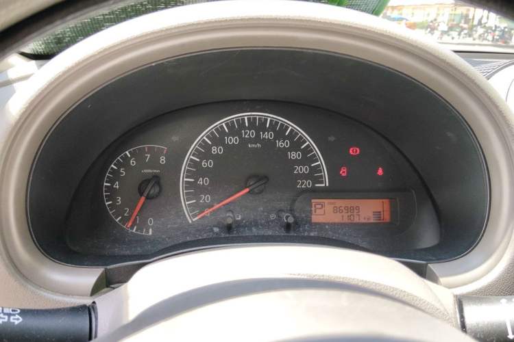 Used Nissan Sunny 2011 1.5XE CVT Comfort Edition Instrument Cluster