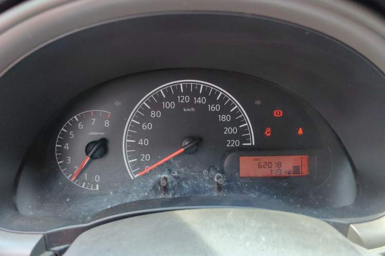 Used Nissan Sunny 2011 1.5XE Manual Comfort Edition Instrument Cluster