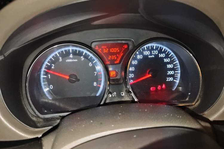 Used Nissan Sunny 2011 1.5XL CVT Luxury Edition Instrument Cluster