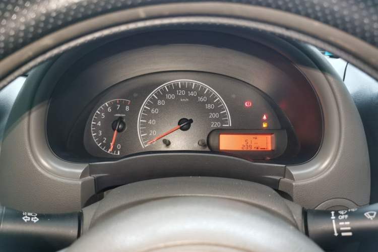 Used Nissan Sunny 2011 1.5XE Manual Comfort Edition Instrument Cluster