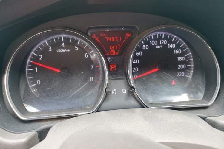 Used Nissan Sunny 2011 1.5XL CVT Luxury Edition Instrument Cluster