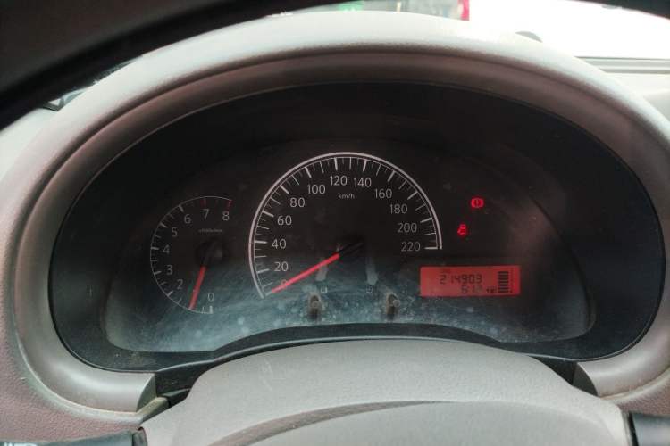 Used Nissan Sunny 2011 1.5XE Manual Comfort Edition Instrument Cluster