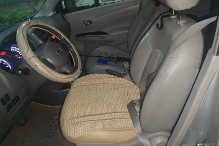 Used Nissan Sunny 2011 1.5XV CVT Deluxe Edition Left Front Seat