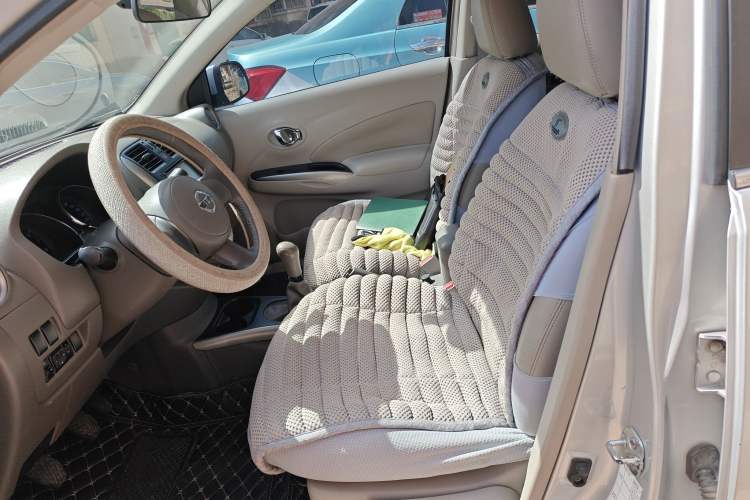 Used Nissan Sunny 2011 1.5XV Manual Luxury Edition Left Front Seat
